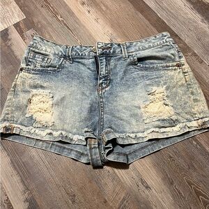 Denim Distressed Women Shorts no boundaries size 13